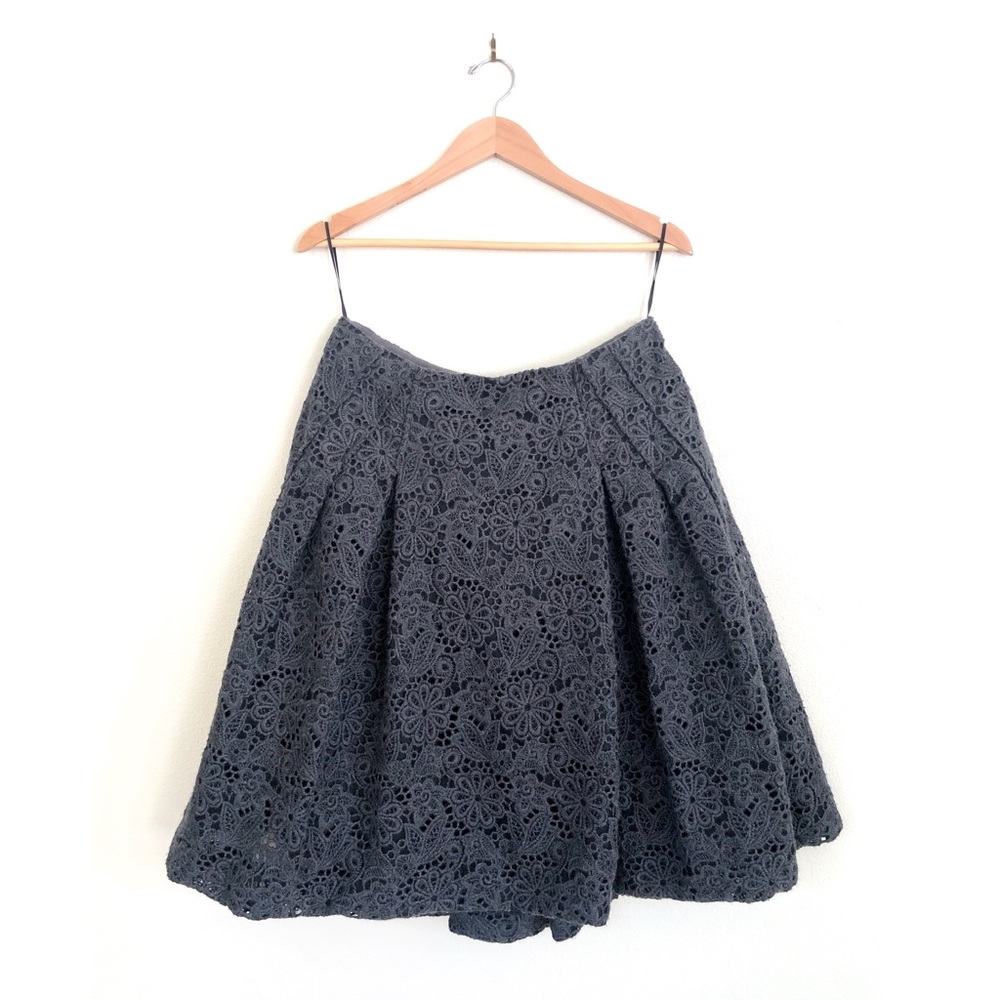 CAROLINA HERRERA Guipure Lace Pleated Mini Skirt